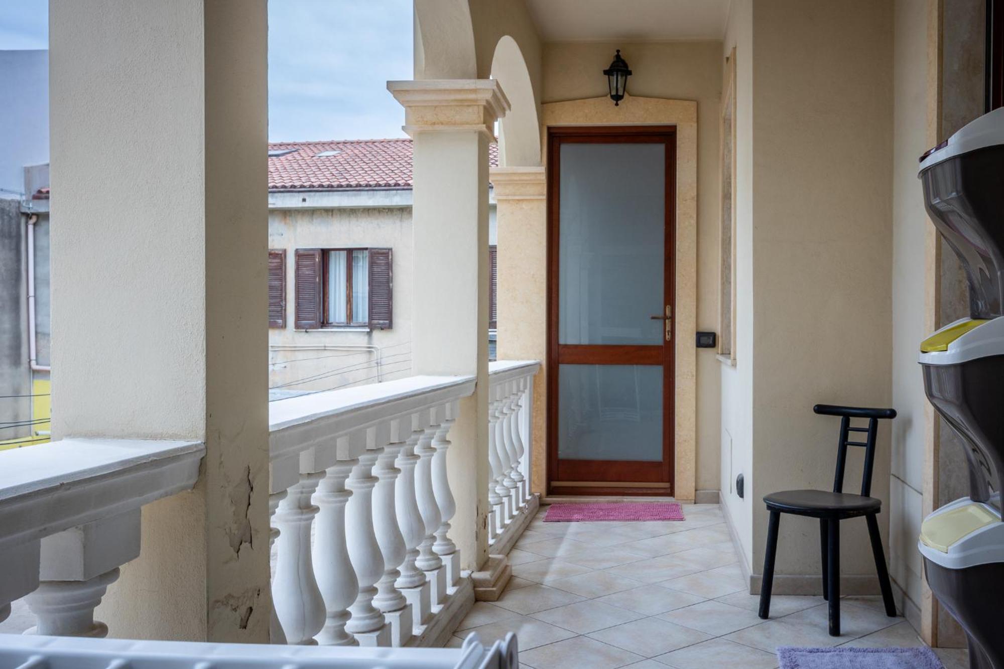 Апартаменты La Casa Di Tonina Куарту-Сант'Элена Экстерьер фото
