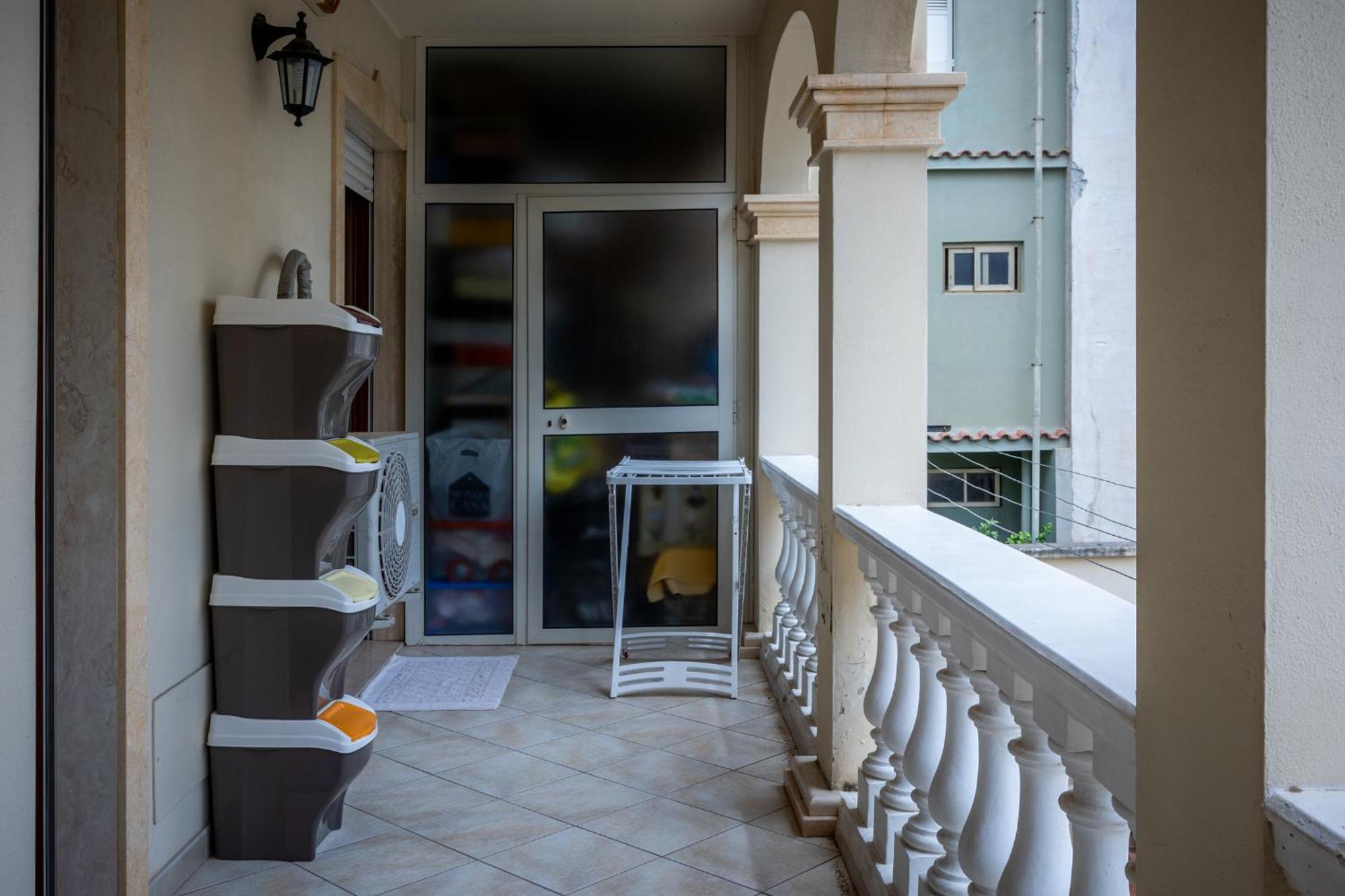 Апартаменты La Casa Di Tonina Куарту-Сант'Элена Экстерьер фото