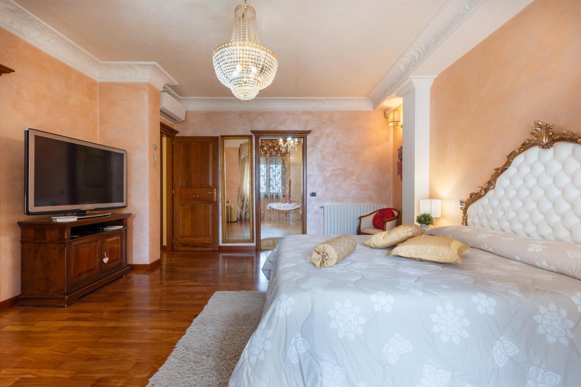 Апартаменты La Casa Di Tonina Куарту-Сант'Элена Экстерьер фото